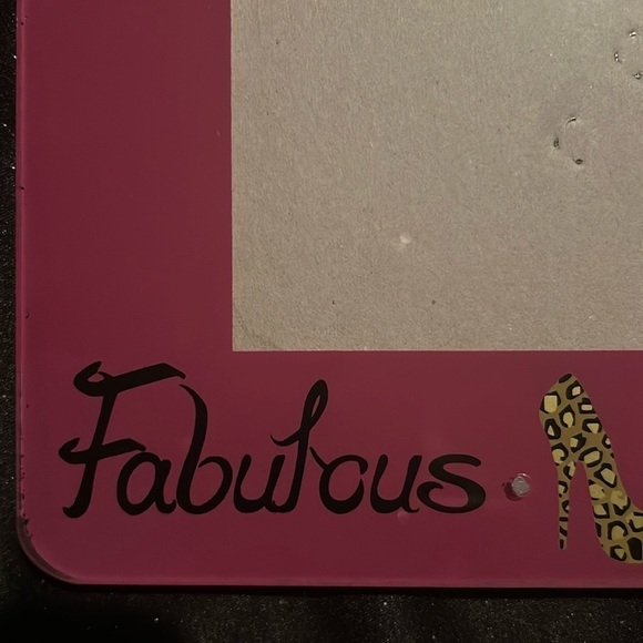 Chick Frame 🖼️ - Picture 2 of 7